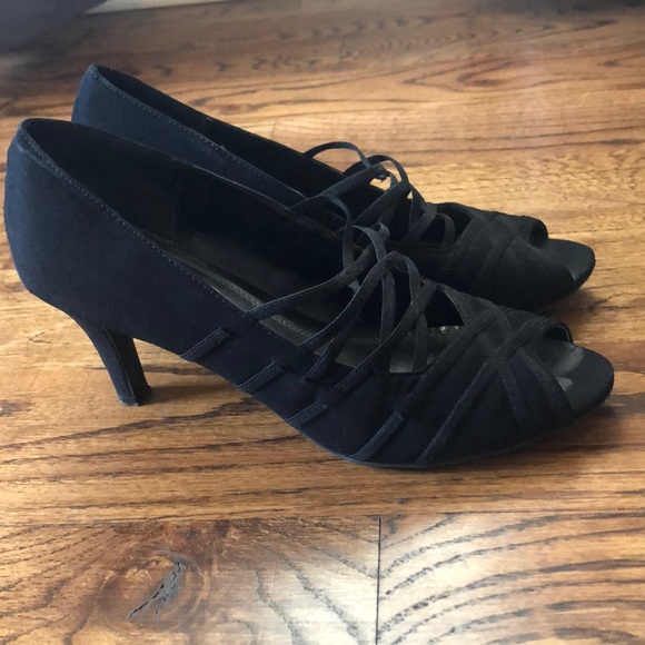 Impo Stretch Peep Toed Pumps - Picture 2 of 2